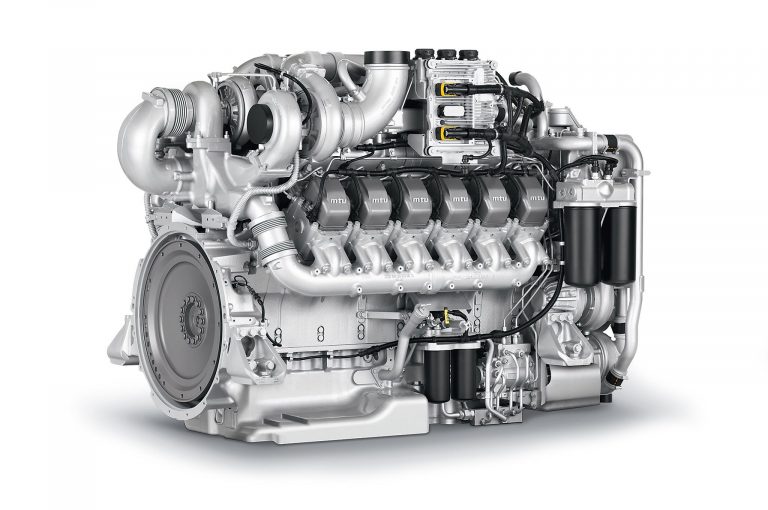 MTU Medium-Duty Engine 2000 Series - Right side of diesel engine