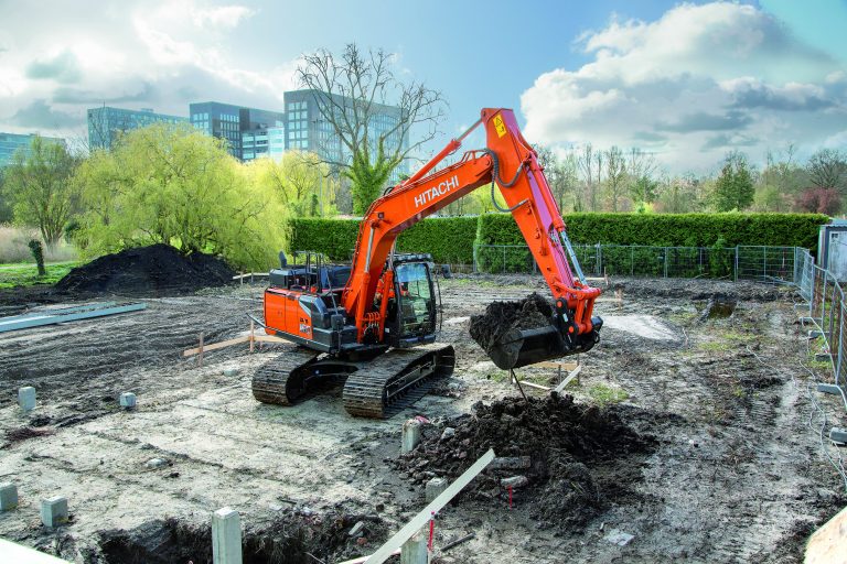 Excavators - Tracked Hydraulic Excavators - Wajax